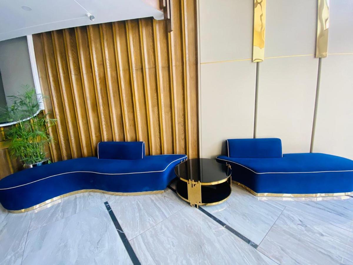 Holidazzle Serviced Apartments Bahria Town Rawalpindi Buitenkant foto