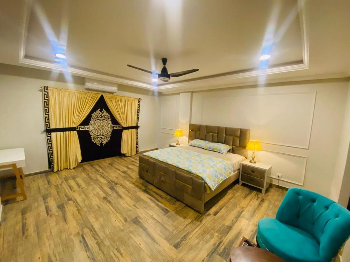 Holidazzle Serviced Apartments Bahria Town Rawalpindi Buitenkant foto