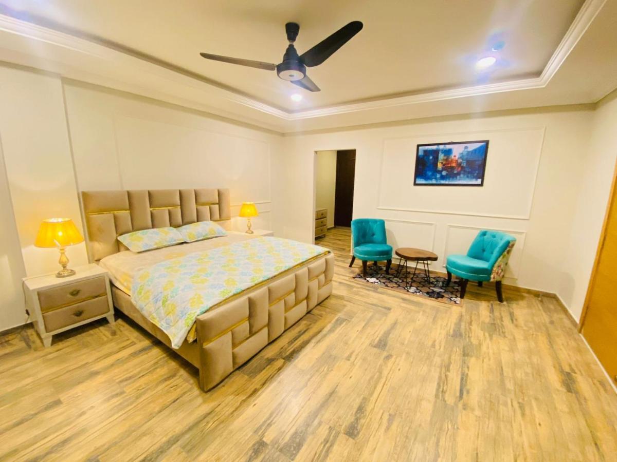 Holidazzle Serviced Apartments Bahria Town Rawalpindi Buitenkant foto