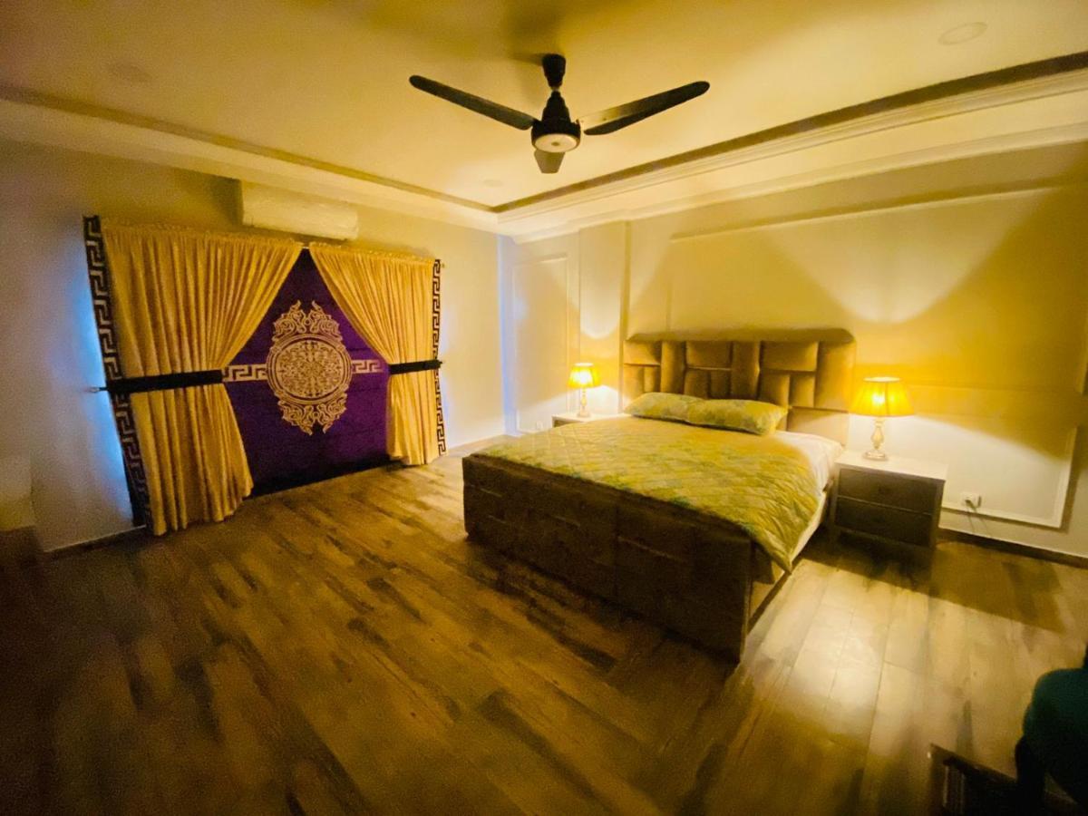 Holidazzle Serviced Apartments Bahria Town Rawalpindi Buitenkant foto