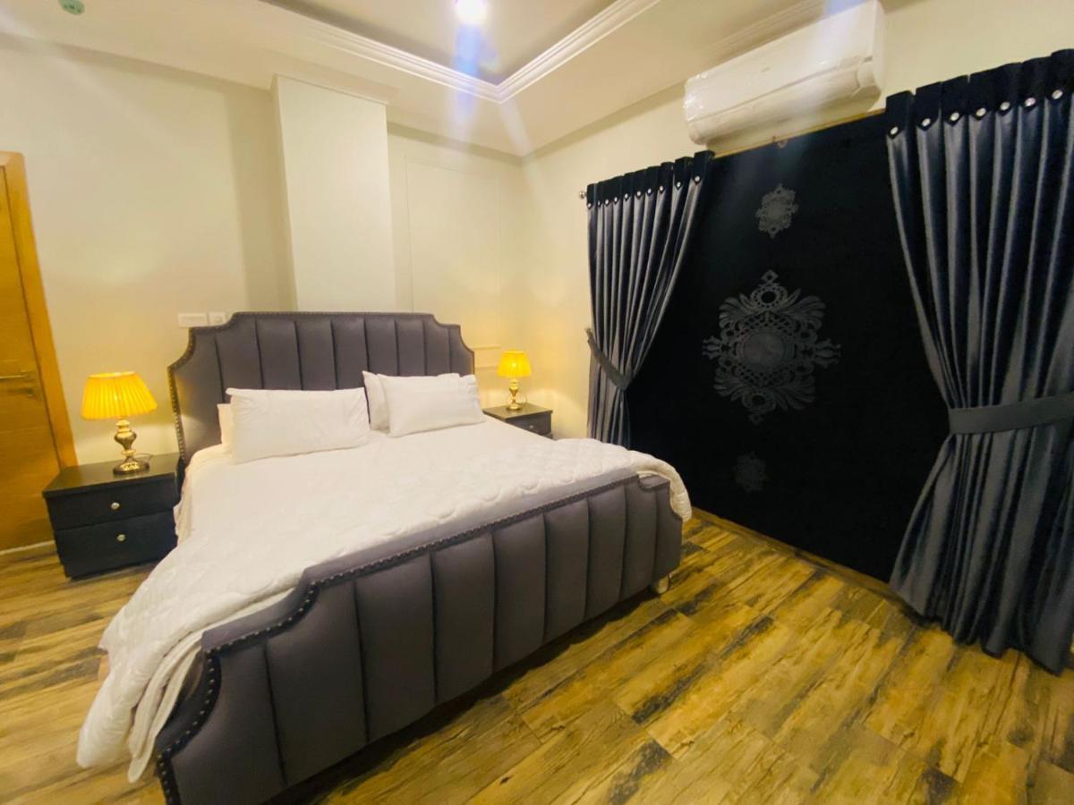 Holidazzle Serviced Apartments Bahria Town Rawalpindi Buitenkant foto