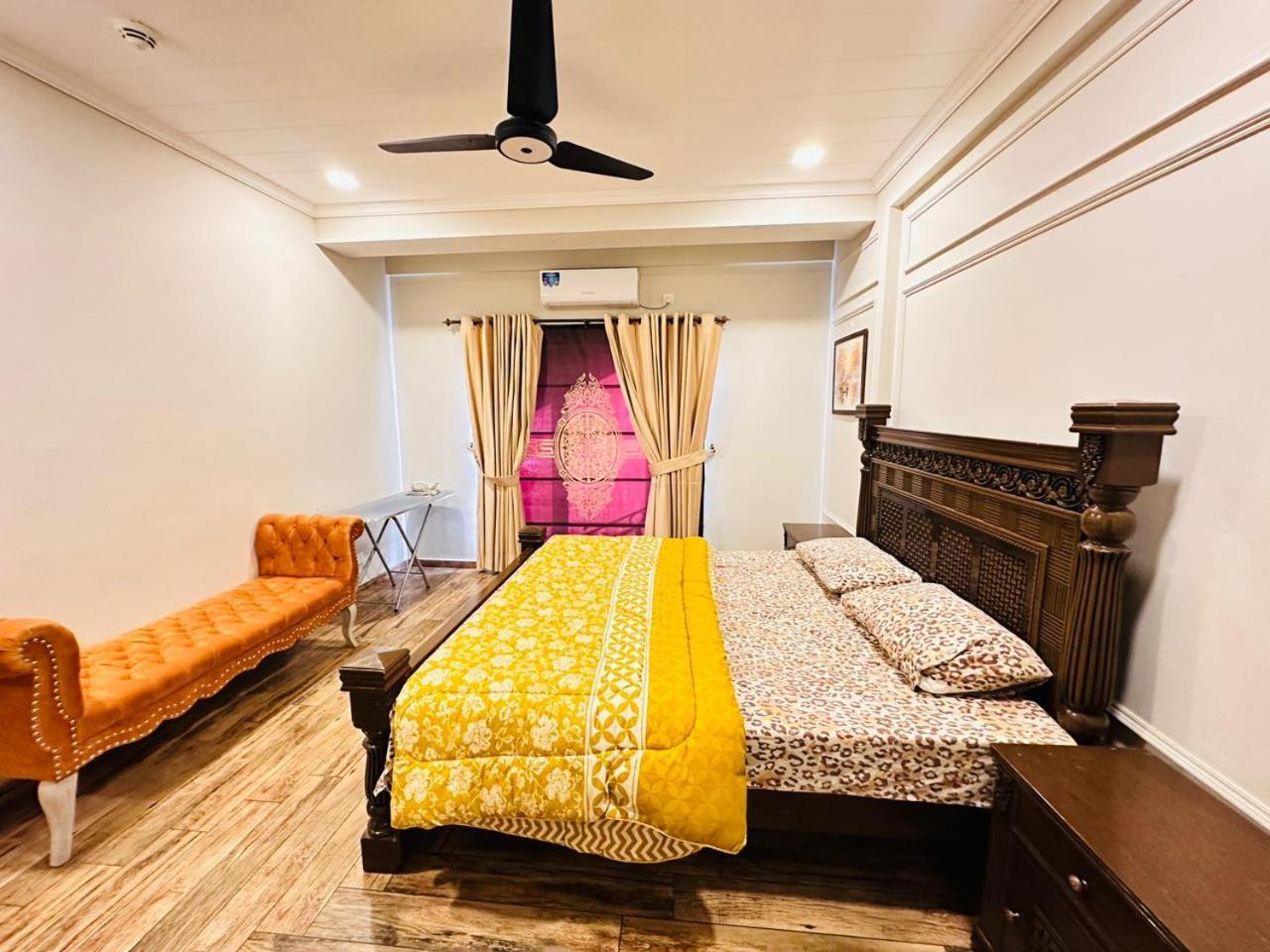 Holidazzle Serviced Apartments Bahria Town Rawalpindi Kamer foto